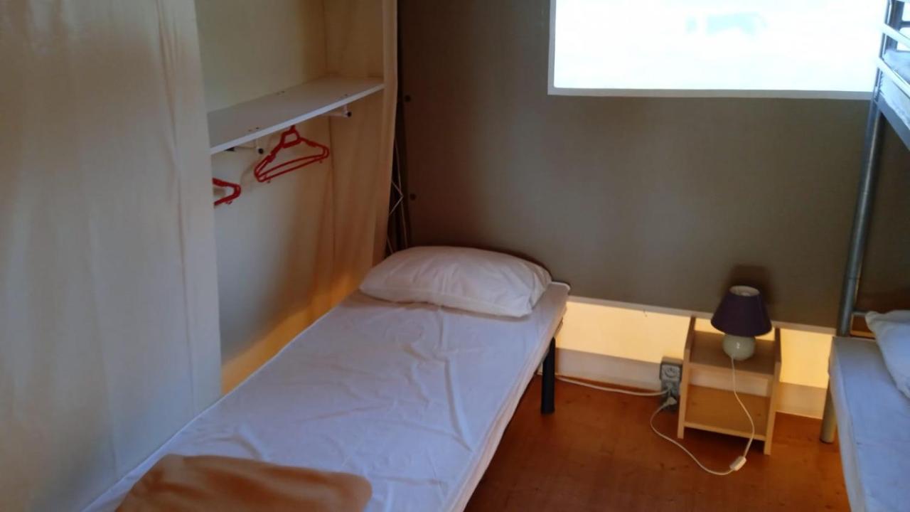 Hebergements Camping "Les Pieds Dans L'Eau" โครซง ภายนอก รูปภาพ