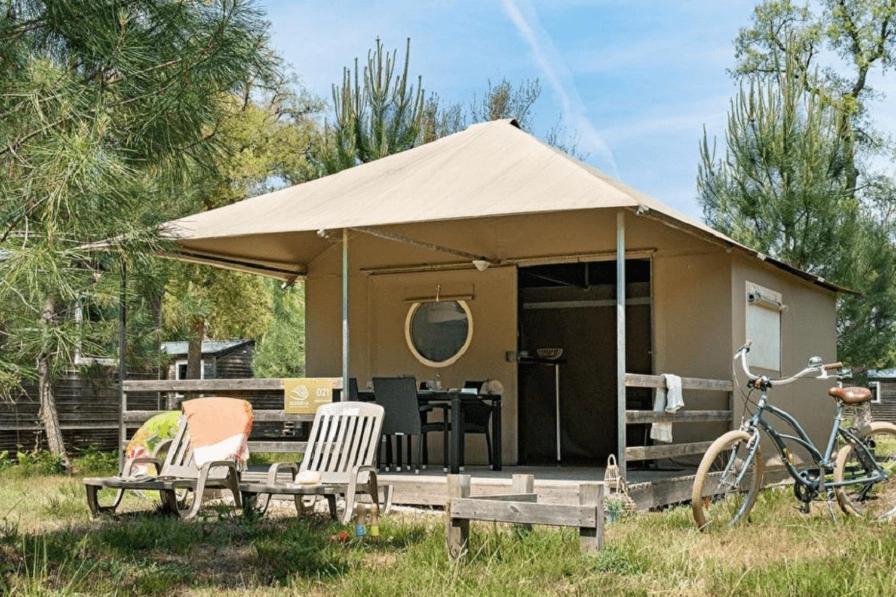 Hebergements Camping "Les Pieds Dans L'Eau" โครซง ภายนอก รูปภาพ