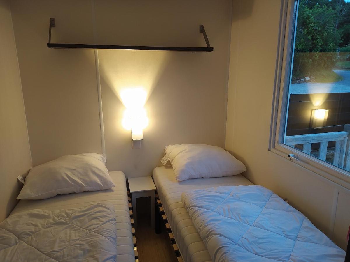 Hebergements Camping "Les Pieds Dans L'Eau" โครซง ภายนอก รูปภาพ