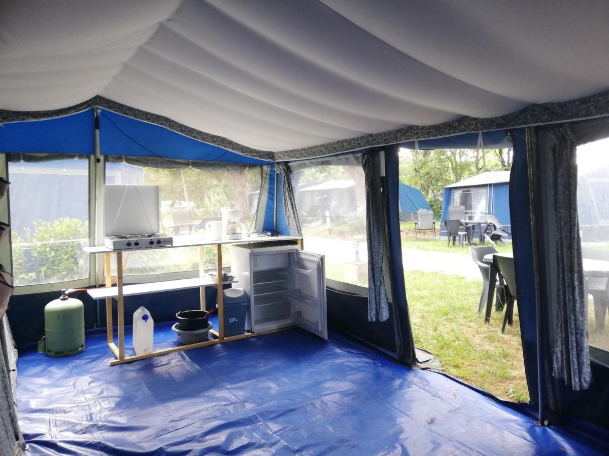 Hebergements Camping "Les Pieds Dans L'Eau" โครซง ภายนอก รูปภาพ